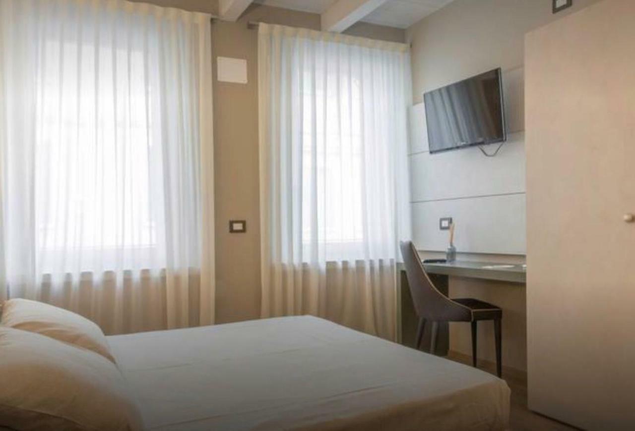 Accademia 21 Bed & Breakfast มานโตวา ภายนอก รูปภาพ
